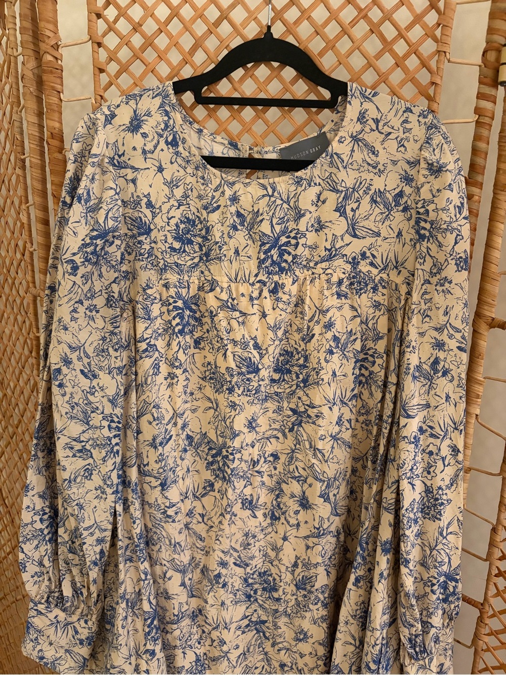 Hudson Gray Cream Long-Sleeve Dress with Blue Floral Print - Picture 2 of 10